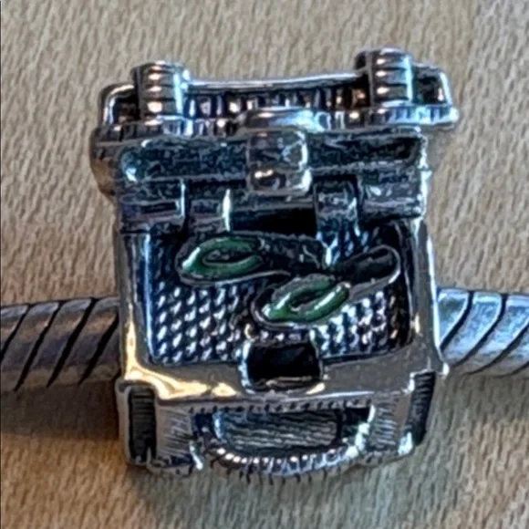 Chamilia Steamer Trunk - Picture 7 of 9